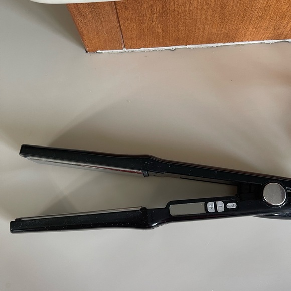 BEBE flatiron - Picture 2 of 4